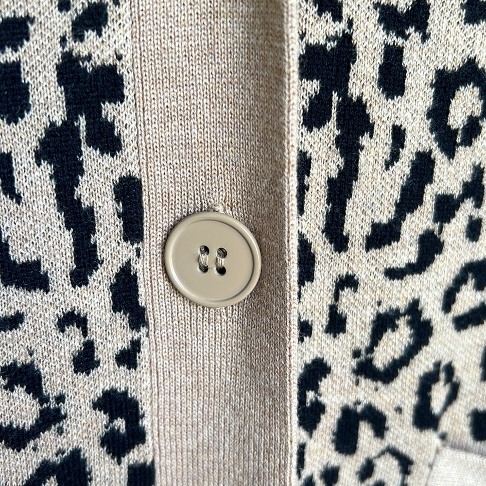 J. Crew Leopard Print Relaxed Fit Cotton/Wool V-Neck Cardigan Size XS - Picture 8 of 16
